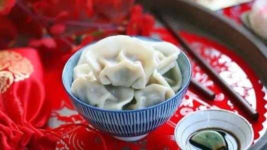 正月初五接财神，正月初五接财神习俗以及注意事项（正月初五迎财神）