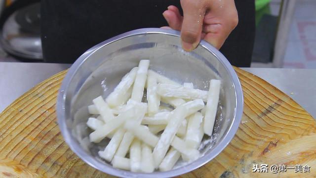 炒年糕怎么做好吃，最简单又好吃的炒年糕的做法（大厨分享炒年糕只需这个方法）