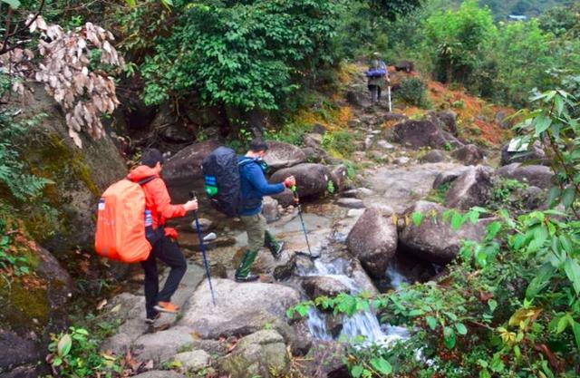湖南凤凰古城张家界，湘遇•山之巅：张家界凤凰古城
