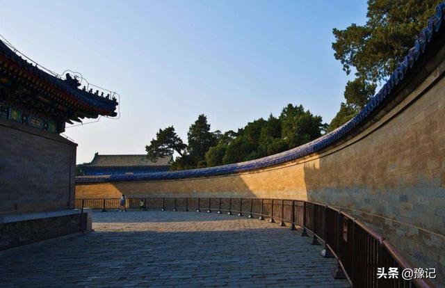 湖南深山发现一个怪泉，深山古寺突现凤凰鸣