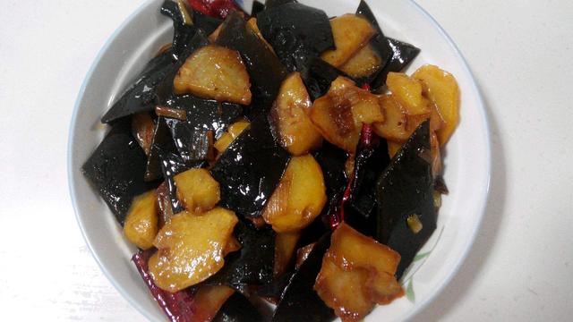 海带怎么做好吃，简单又好吃的海带做法（10分钟就能做一大锅）