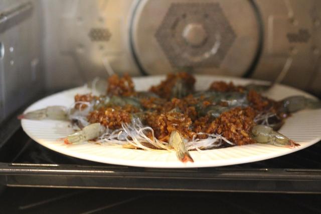 粉丝蒜蓉蒸虾好吃到舔屏，好吃到哭的蒜蓉粉丝蒸虾