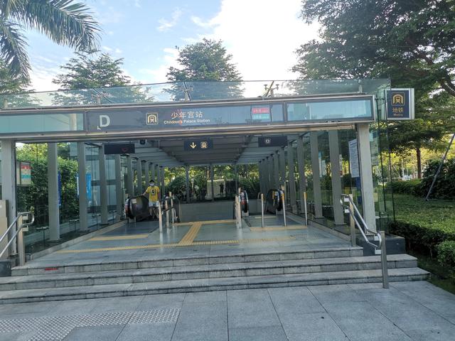 深圳图书馆开放时间，深圳市最大的图书馆是