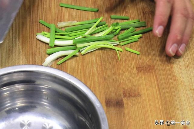 正宗醋溜白菜的做法，正确的醋溜白菜的做法（放醋的时间是关键）