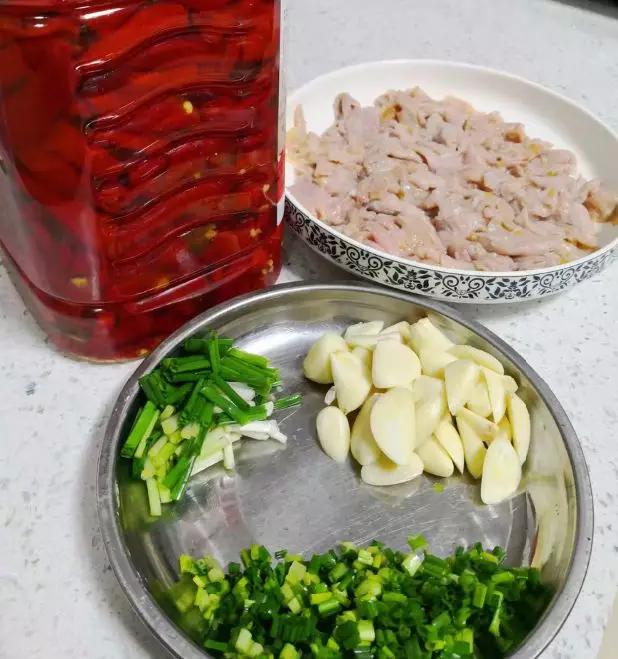 鱼肚炒法粤菜，软韧弹牙非常下饭