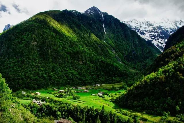 雨崩徒步攻略，探寻如梦如幻诗意般的世外桃源