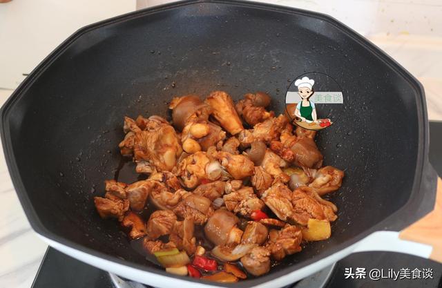 炖羊肉放料酒吗，炖羊肉最忌讳放的调料（调料不要乱放）