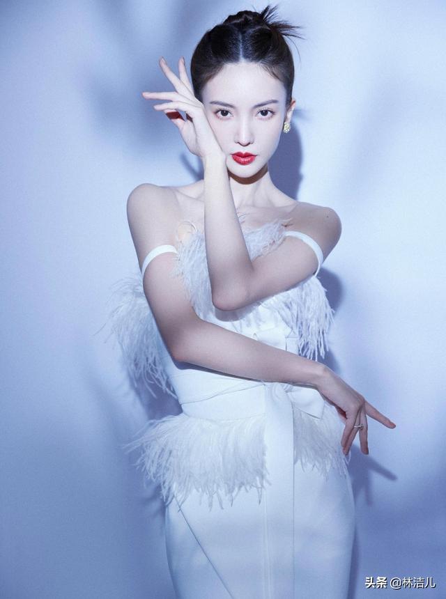 唐嫣与王鸥身高对比，唐嫣蒋欣还有位小姐姐居然178