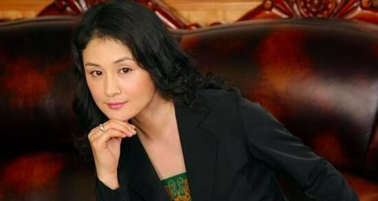 赵本山小姨子于月仙年轻旧照，于月仙姐夫是赵本山