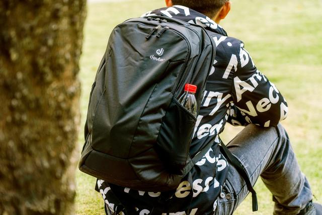 deuter双肩包，包好还是人好-DEUTER多特城市记忆双肩包