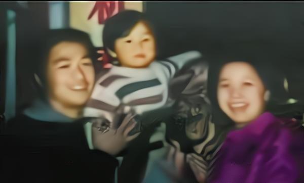 张国立的婚姻史，张国立与罗秀春离婚34年