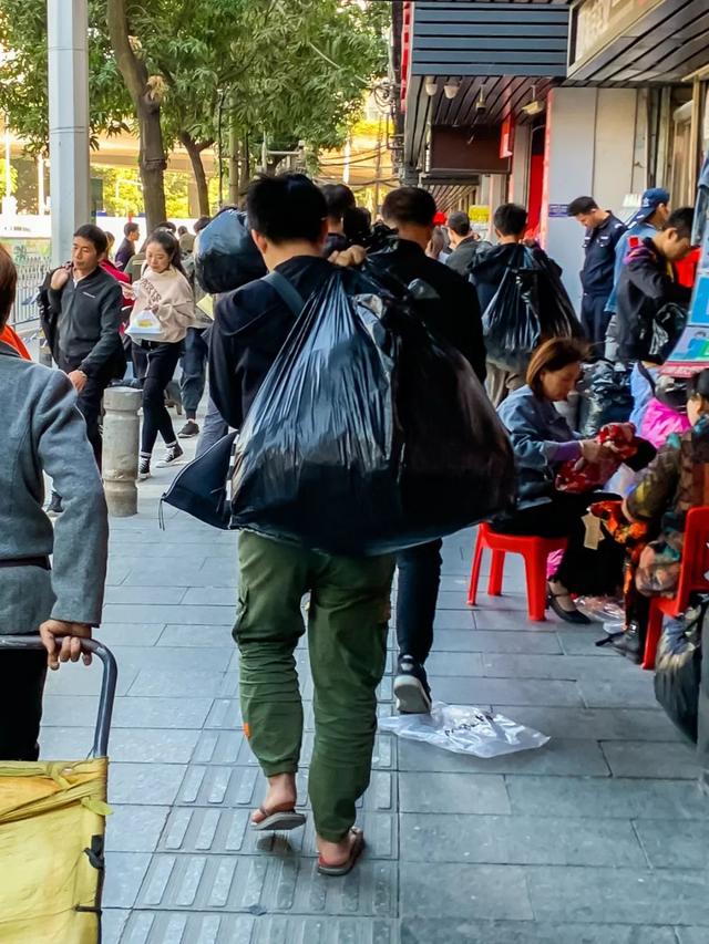 广州沙河服装拿货网，一个年轻人梦想起航的地方...