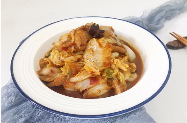 五花肉和大白菜怎样炒好吃，家常菜大白菜炒肉的做法