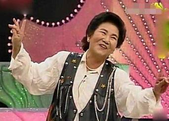 杜十娘跳江后被谁救，杜十娘死前怒扔百宝箱