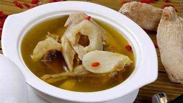 枸杞炖鸽子家庭简单做法，鸽子炖枸杞补什么