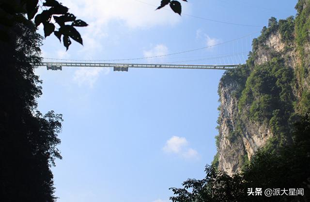 世界第一高桥旅游风景区，距离水面有近200层楼高