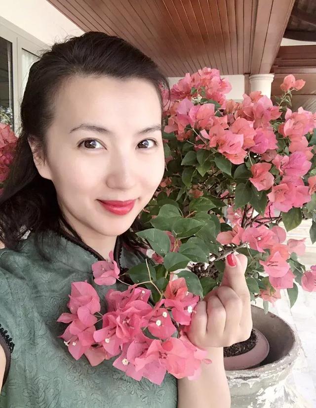 万人迷陈好的家庭情况，大8岁富豪老公好儒雅