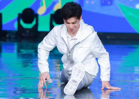 竹夫人在线播放，雪花女神龙什么时候开始播放的（春灯雅谜之竹夫人、镜子）