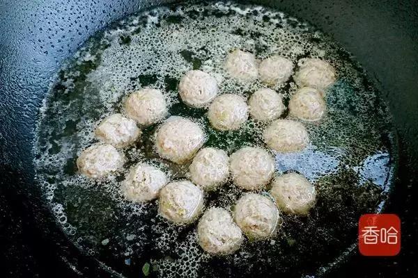 牛肉丸子汤的家常做法，做牛肉丸子汤的方法