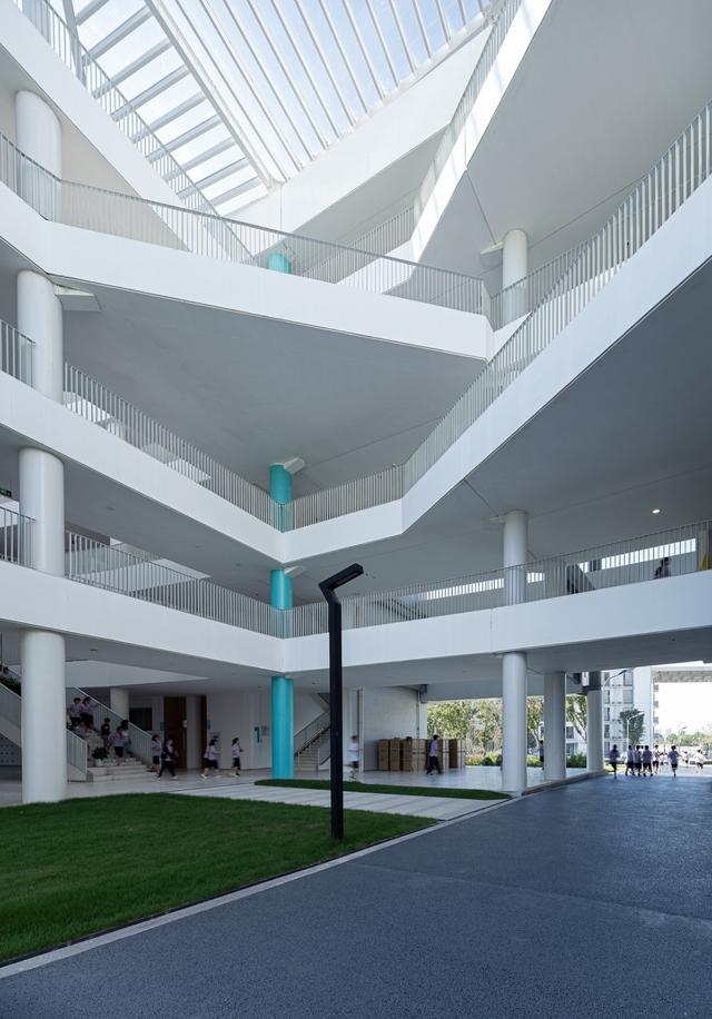 重庆两江中学在重庆高中排名，重庆的家长看看你家孩子适合哪所高中