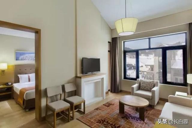 万达长白山滑雪场，长白山滑雪场在哪个地方（长白山万达度假区成国内冰雪赛事集结地）