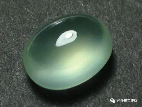 葡萄石的价格为什么那么便宜，这四种宝石价格便宜还特上档次