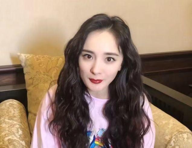 杨幂穿了旗袍装造型，杨幂新片开机，造型惊艳