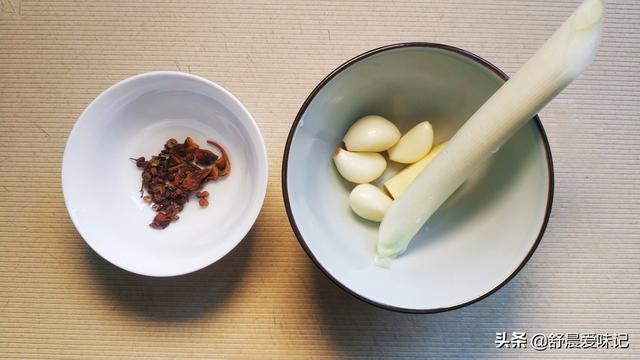 白菜豆腐炖粉条的做法，白菜炖豆腐粉条最好吃做法