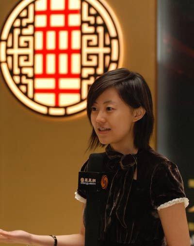 凤凰卫视杨娟与杨舒，凤凰卫视美女主播杨舒