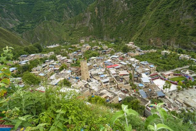 川西旅游攻略理塘，除了被丁真带火的理塘