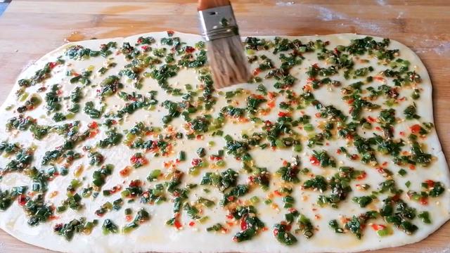 怎么做葱油花卷，葱香花卷怎么做最简单又好看（教你做好看又好吃的葱油花卷）