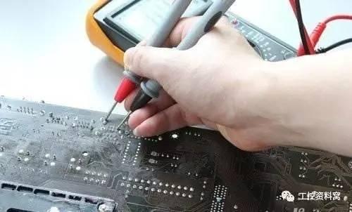 万用表测电流方法，万用表测量电流的步骤图解（99%的电工一看就会用）