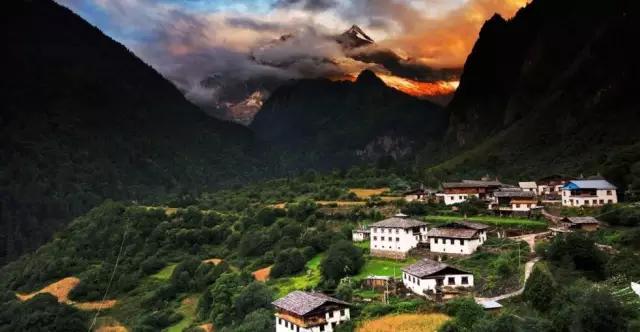 雨崩徒步攻略，探寻如梦如幻诗意般的世外桃源