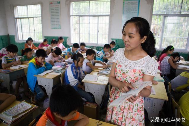 私立学校和代课老师的区别，民办教师就是民办学校的老师