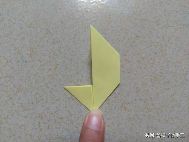 飞镖折纸超简单版一张纸，手工折纸一款像太阳花的飞镖