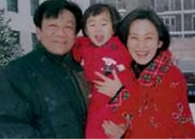 相聲大師侯耀文去世14年，小20歲嬌妻早已被「侄子」撬走了17年 娛樂八卦吃瓜 第7张