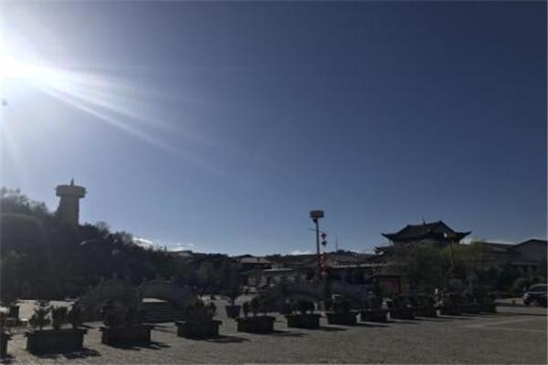 迪庆旅游必去的景点，迪庆州十大好玩的旅游地