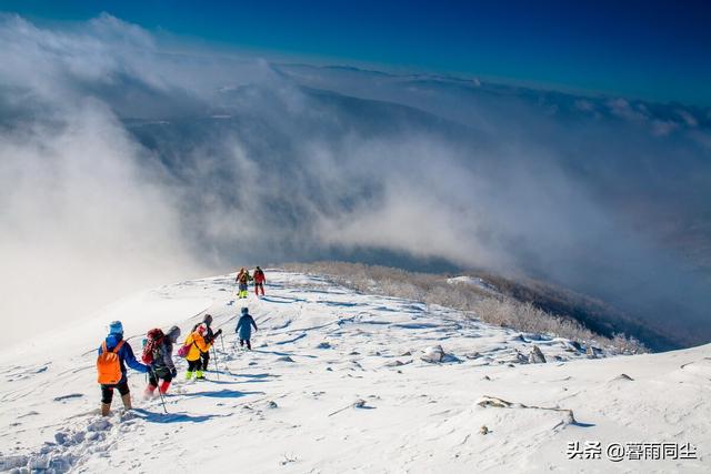 高帮轻便登山靴，如何选择最佳徒步鞋以及保养要点