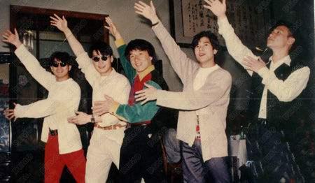 成龙现在多少岁，成龙从年轻到现在（成龙1岁到40岁罕见照）