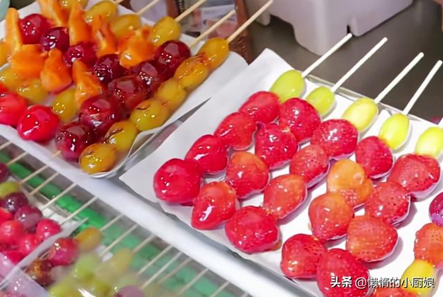 如何制作糖葫芦，怎么在家里制作好吃的糖葫芦（教你在家自制冰糖葫芦）