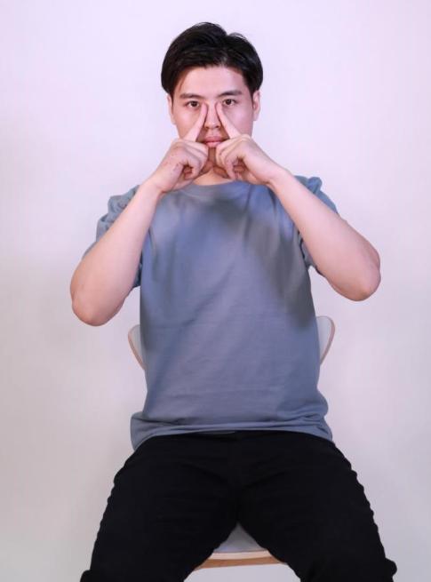 过敏性鼻炎小妙招，教你三个小妙招缓解过敏性鼻炎（缓解过敏性鼻炎 试试这三招）