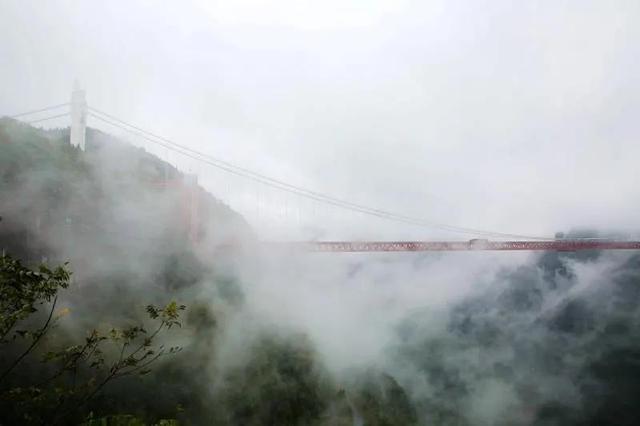 矮寨大桥是世界第一，矮寨特大悬索桥