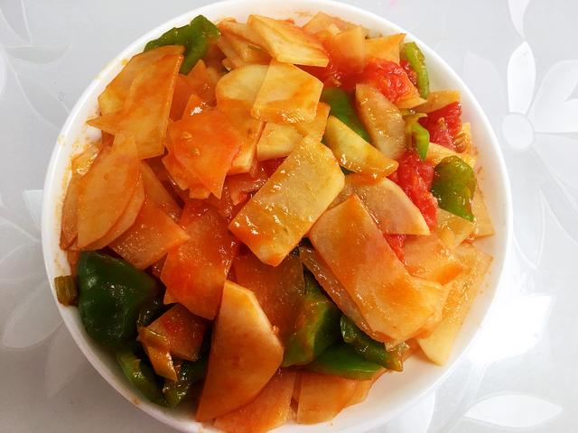 西红柿炒土豆简单做法窍门，西红柿炒土豆