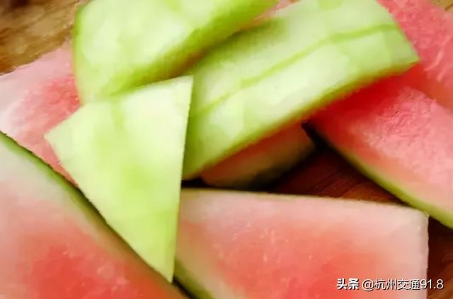 夏天疰夏咋回事，没胃口睡不醒