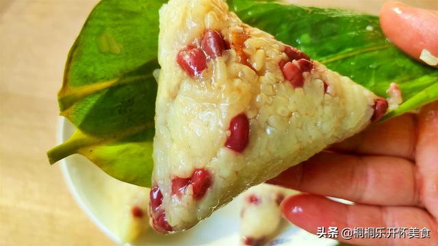 最简单的粽子怎么包的教程，2种包粽子最简单方法