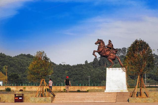 崇左旅游景点大全，崇左市区旅游必去景点有哪些（这份“特种兵式旅游”攻略你还不快收下）