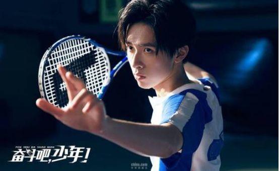 杨幂瞬间化身小迷妹，奋斗吧少年中出演宠弟狂魔