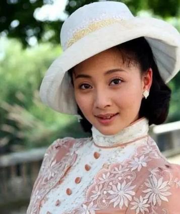 殷桃：那場「莫須有」的謠傳對她傷害巨大，失婚後42歲仍單身 娛樂八卦吃瓜 第4张