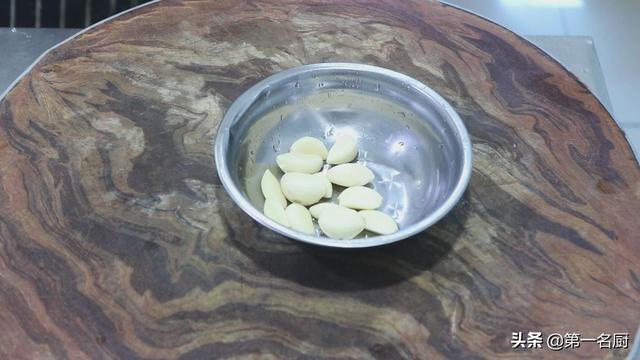 正宗大盘鸡的做法要最简单的方法，大厨教你做家常大盘鸡