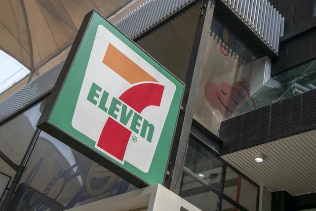 7-eleven英语怎么读，内含数字/分数/时间/序数词/日期/小数等